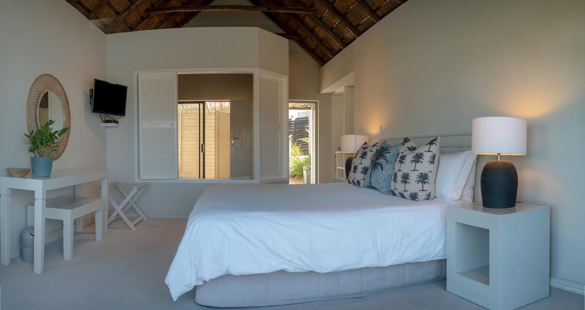 Canal Guest House - Waterfront Boutique Bed & Breakfast - Solar Power St Francis Bay Kültér fotó